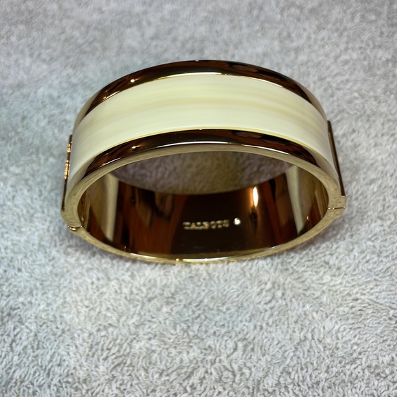Talbots magnetic closure slip on bangle bracelet - Picture 4 of 4